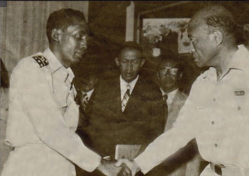 Ришар Рацимандрава, президент Мадагаскара (на фото слева). Убит 11 февраля 1975 г.